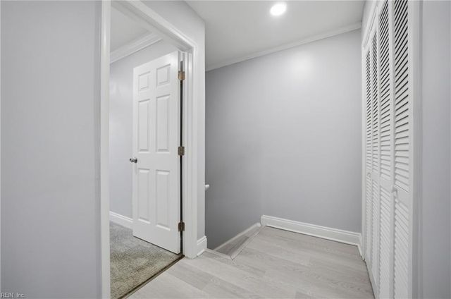 712 White Hall LN, Virginia Beach, VA 23462