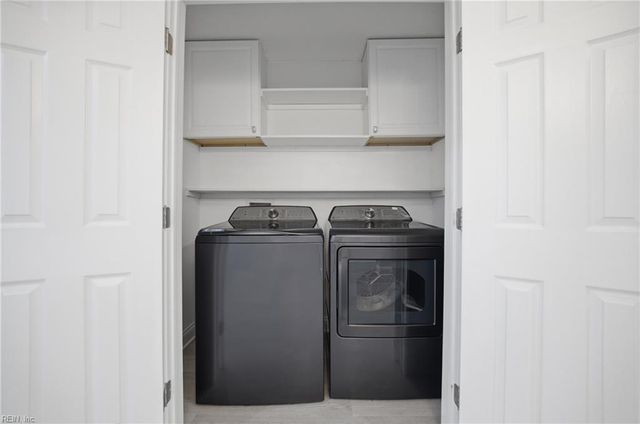 712 White Hall LN, Virginia Beach, VA 23462