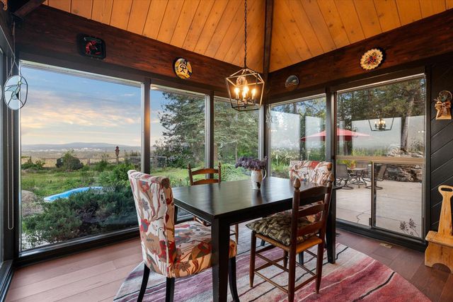 4302 N Indian Bluff Rd, Spokane, WA 99224