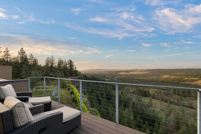 4302 N Indian Bluff Rd, Spokane, WA 99224