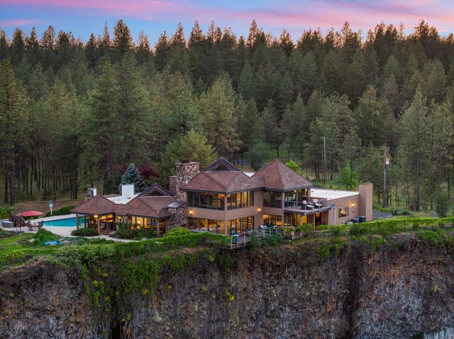 4302 N Indian Bluff Rd, Spokane, WA 99224