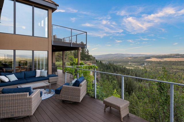 4302 N Indian Bluff Rd, Spokane, WA 99224