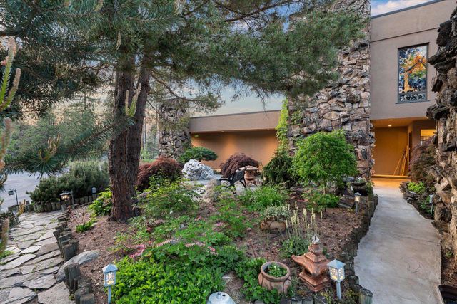 4302 N Indian Bluff Rd, Spokane, WA 99224
