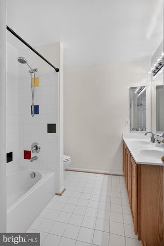 9954 E HILL DR, Lorton, VA 22079