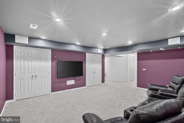 9954 E HILL DR, Lorton, VA 22079