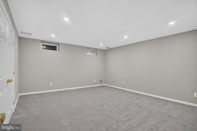 9954 E HILL DR, Lorton, VA 22079
