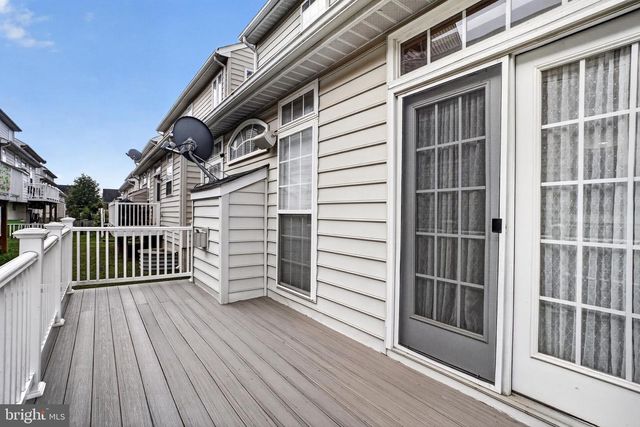 9954 E HILL DR, Lorton, VA 22079