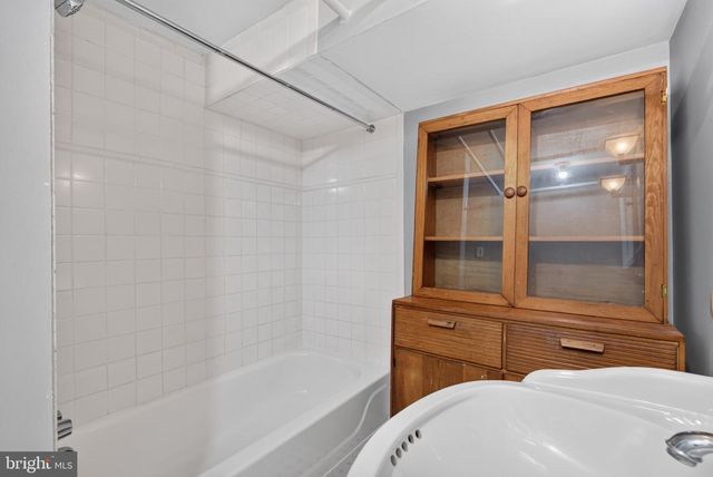4130 MILITARY RD NW, Washington, DC 20015
