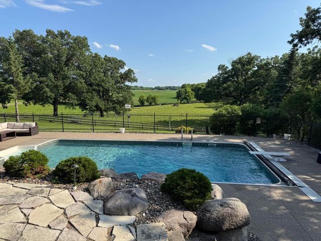 3277 190th Street E, Prior Lake, MN 55372