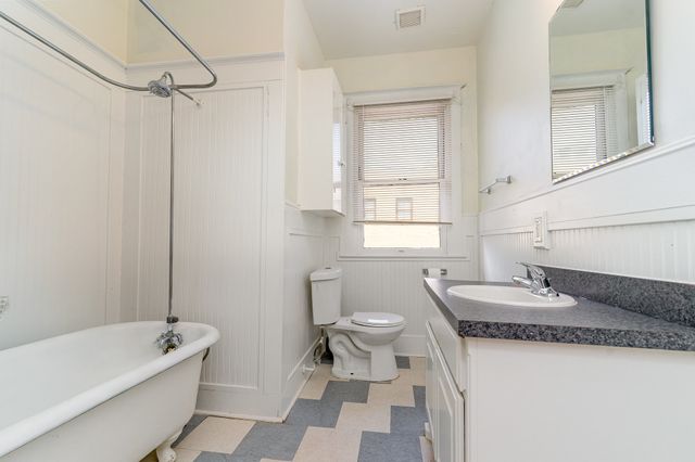 1230 Kings Highway, Dallas, TX 75208