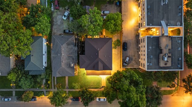 1230 Kings Highway, Dallas, TX 75208