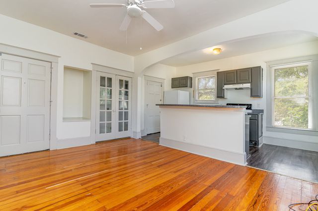 1230 Kings Highway, Dallas, TX 75208