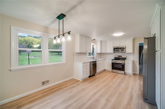 6933 East River Road, Rush, NY 14543