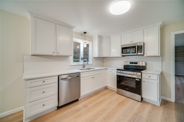 6933 East River Road, Rush, NY 14543