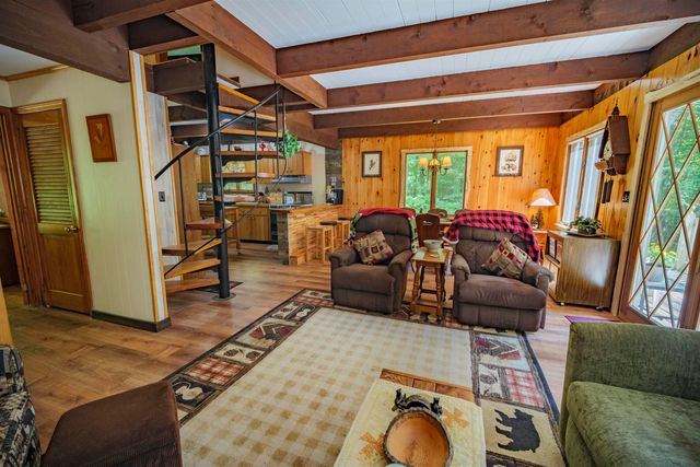 180 Debbie Higgins Lane, Wardsboro, VT 05355