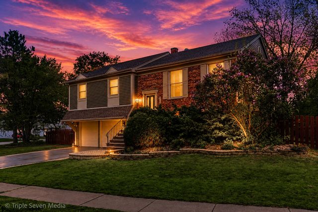 2109 Hitching Post Lane, Schaumburg, IL 60194