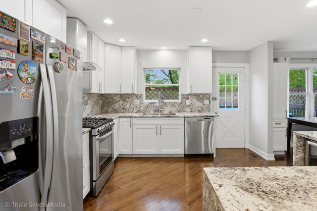 2109 Hitching Post Lane, Schaumburg, IL 60194