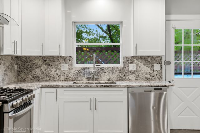 2109 Hitching Post Lane, Schaumburg, IL 60194