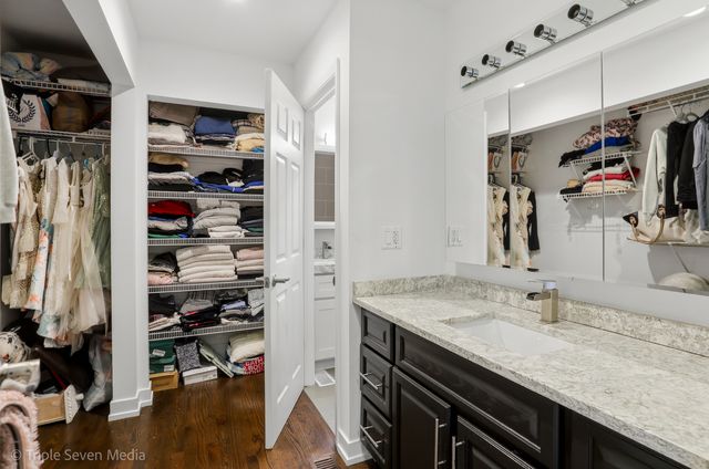 2109 Hitching Post Lane, Schaumburg, IL 60194