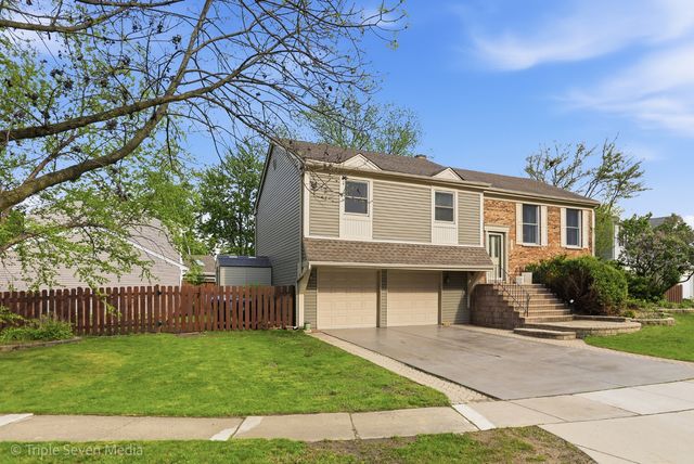 2109 Hitching Post Lane, Schaumburg, IL 60194
