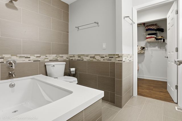2109 Hitching Post Lane, Schaumburg, IL 60194