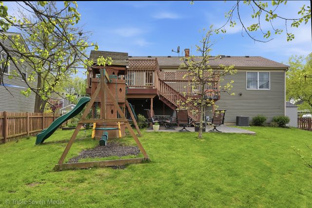 2109 Hitching Post Lane, Schaumburg, IL 60194