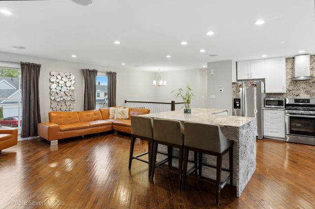 2109 Hitching Post Lane, Schaumburg, IL 60194