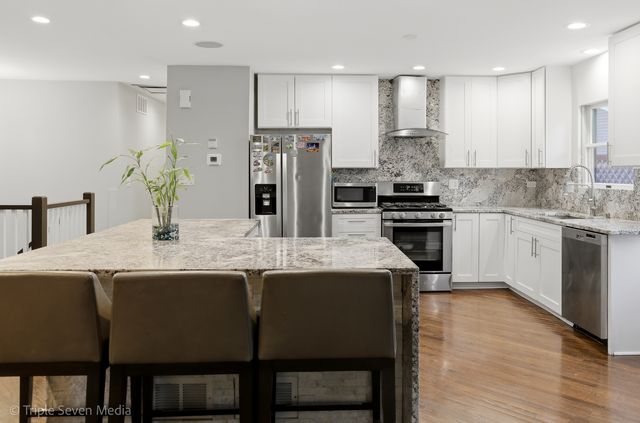 2109 Hitching Post Lane, Schaumburg, IL 60194