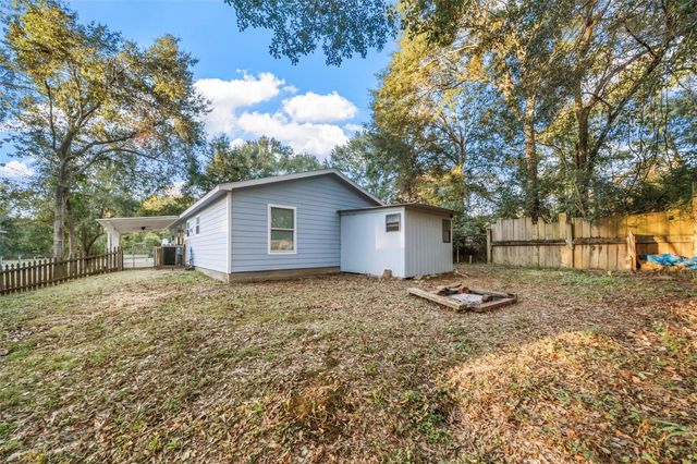 15 Hill Lane, Coldspring, TX 77331