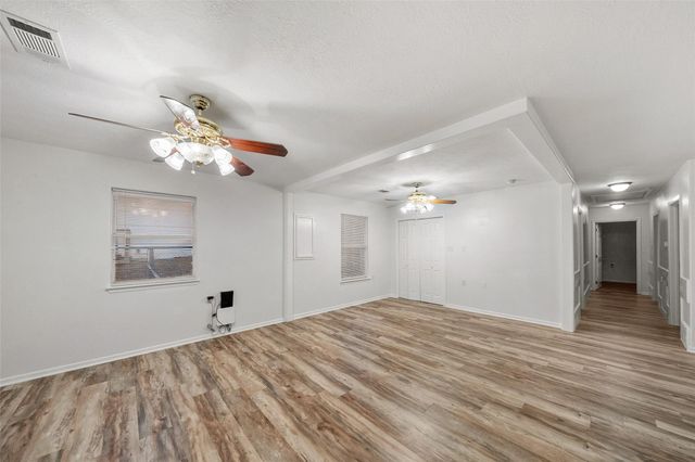 15 Hill Lane, Coldspring, TX 77331