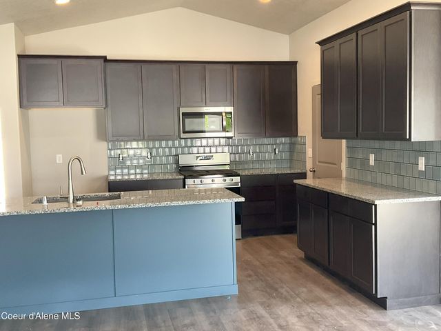 218 S TREELINE STREET, Airway Heights, WA 99001