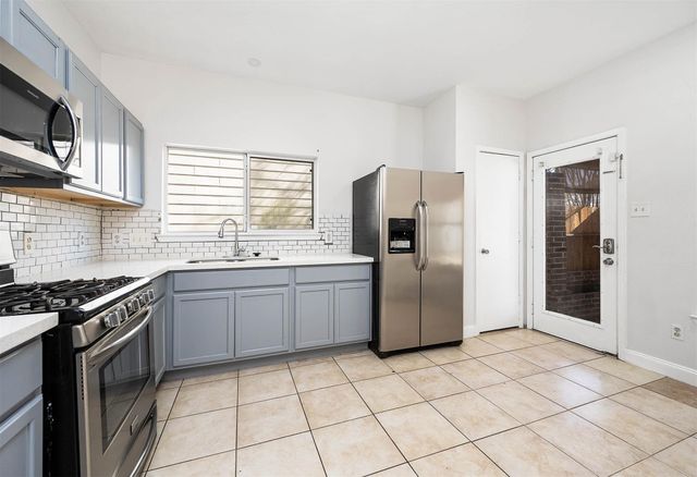 6458 Provident Green Drive, Katy, TX 77449