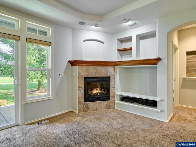 693 Fairwood, Woodburn, OR 97071