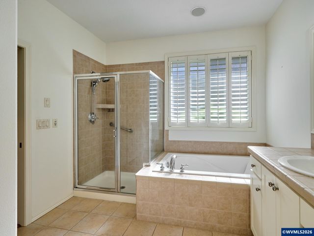 693 Fairwood, Woodburn, OR 97071