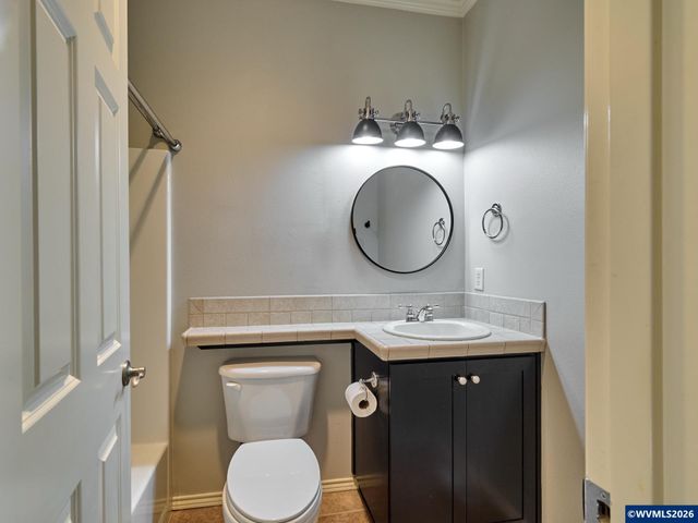 693 Fairwood, Woodburn, OR 97071