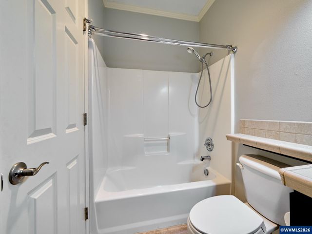 693 Fairwood, Woodburn, OR 97071