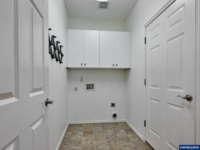 693 Fairwood, Woodburn, OR 97071