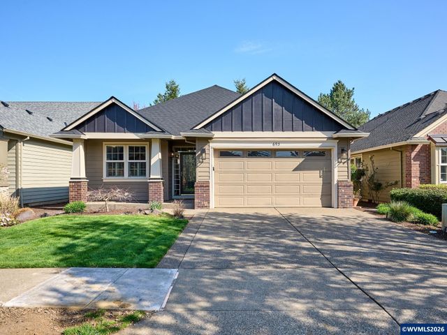 693 Fairwood, Woodburn, OR 97071