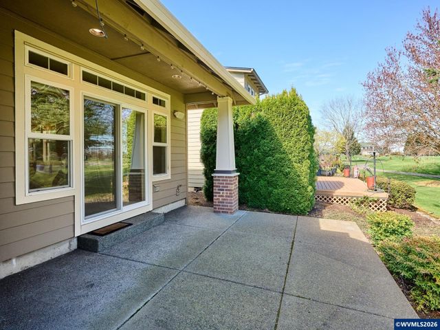 693 Fairwood, Woodburn, OR 97071