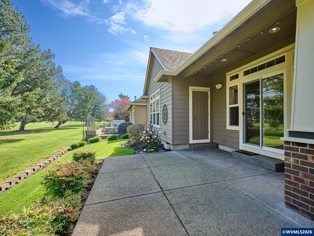 693 Fairwood, Woodburn, OR 97071