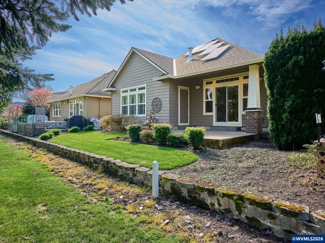 693 Fairwood, Woodburn, OR 97071