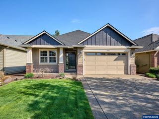 693 Fairwood, Woodburn, OR 97071