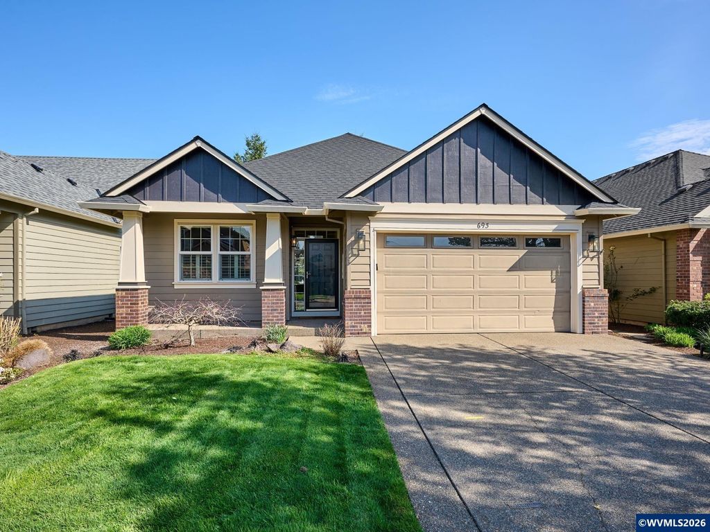 693 Fairwood, Woodburn, OR 97071