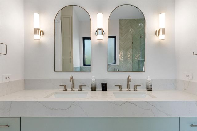 215 Rocky Coast DR, Lakeway, TX 78738