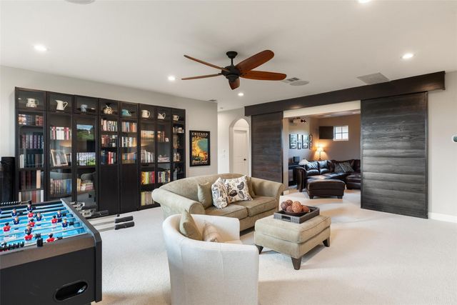 215 Rocky Coast DR, Lakeway, TX 78738