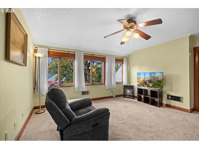 2119 B St, Forest Grove, OR 97116