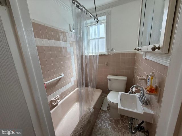 2527 S HICKS ST, Philadelphia, PA 19145