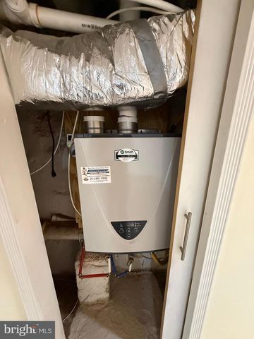 2527 S HICKS ST, Philadelphia, PA 19145