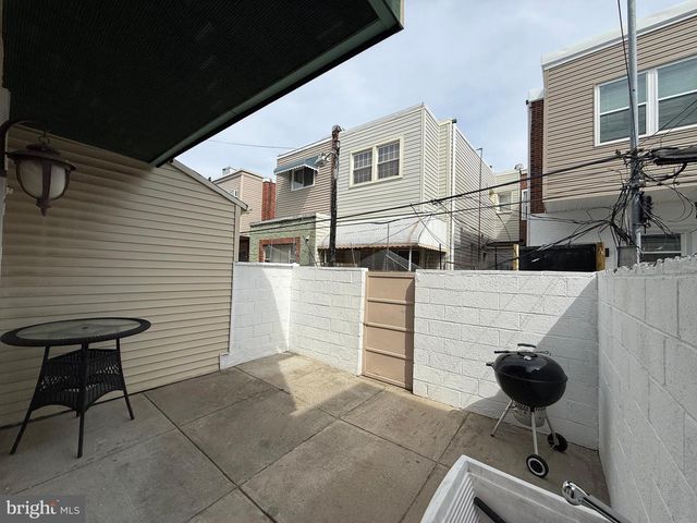 2527 S HICKS ST, Philadelphia, PA 19145