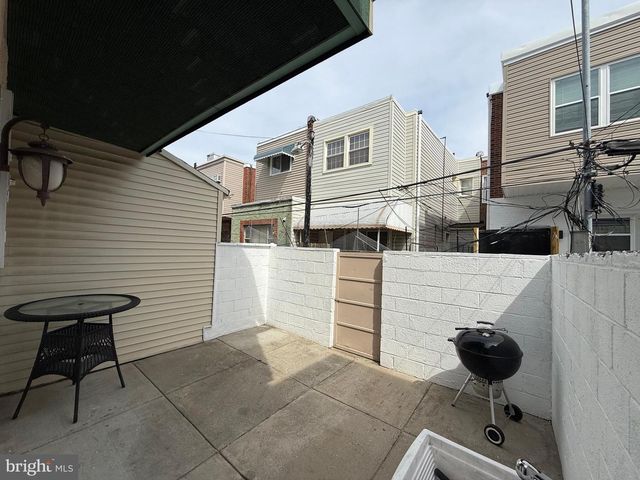 2527 S HICKS ST, Philadelphia, PA 19145
